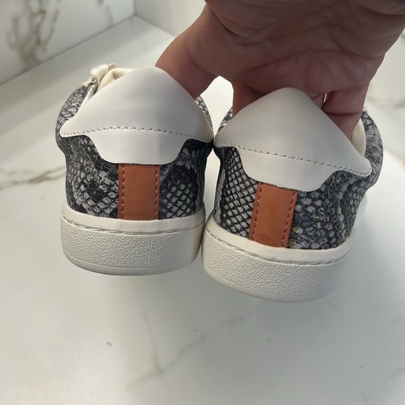 New dolce vita nova novelty sneaker with silver "glitter" accent - Picture 5 of 7